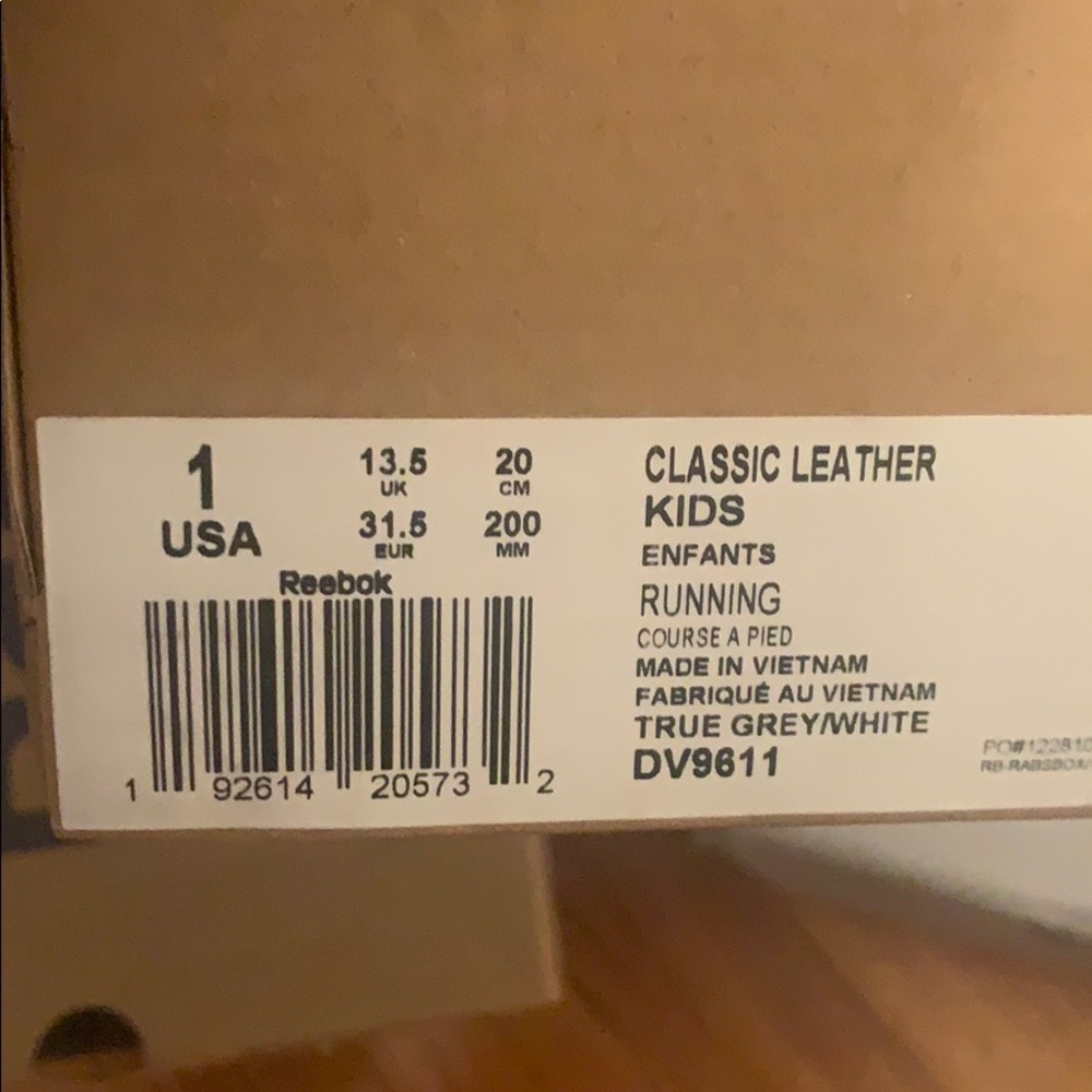 Reebok - Picture 2 of 4